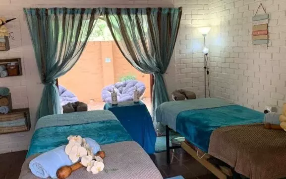 Mbizi-game-lodge5